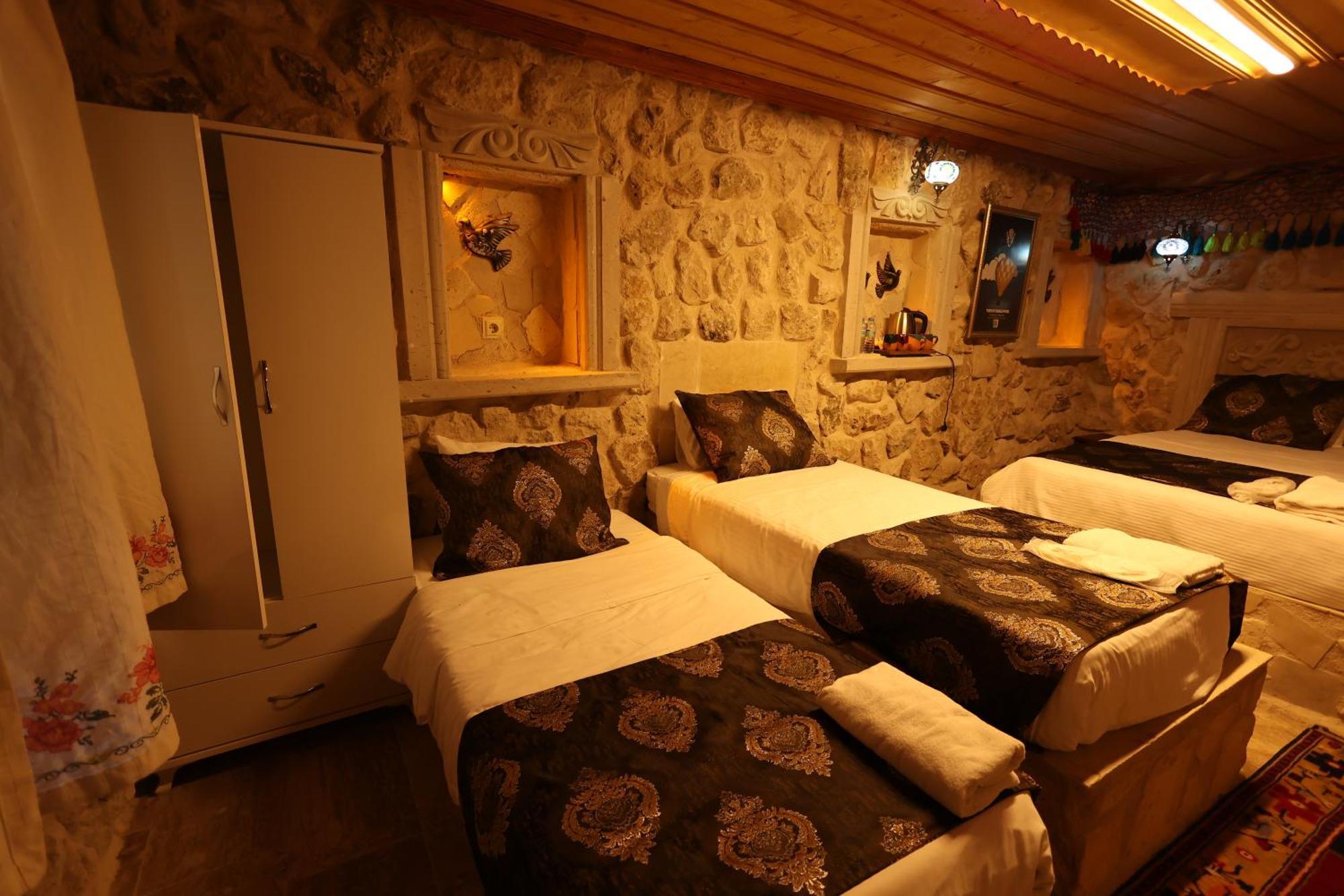 Lucky Luke Stone House Apartment Göreme Exterior photo