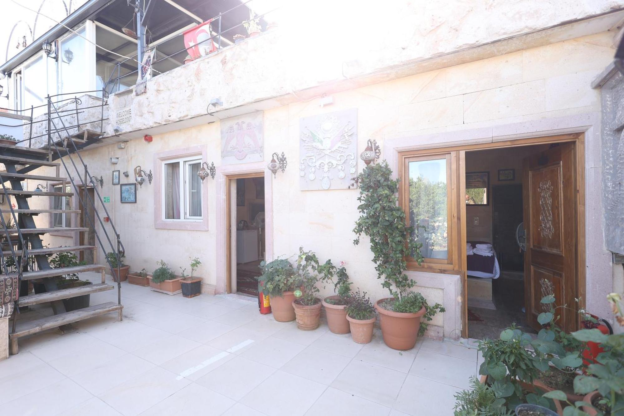 Lucky Luke Stone House Apartment Göreme Exterior photo