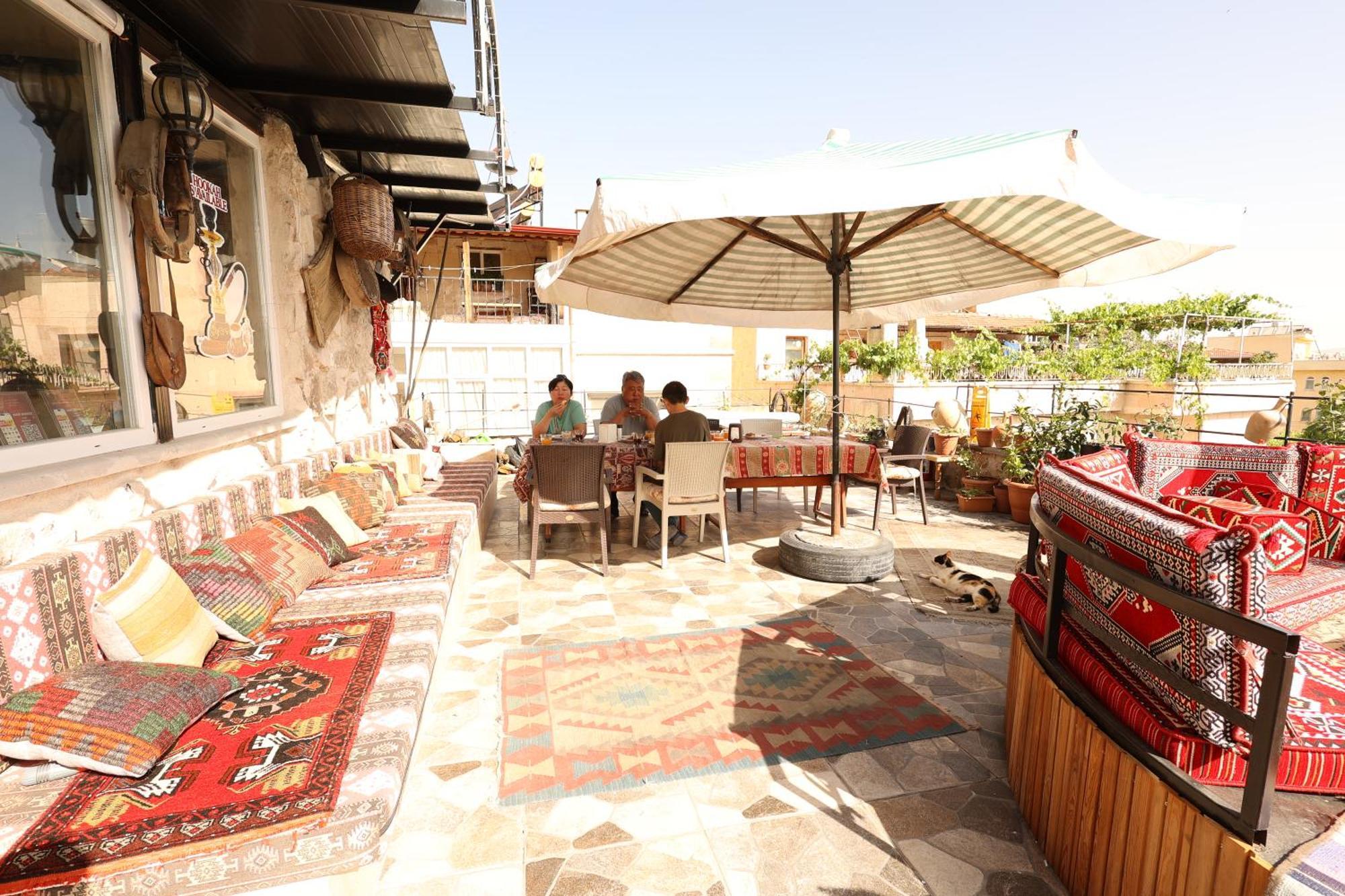 Lucky Luke Stone House Apartment Göreme Exterior photo