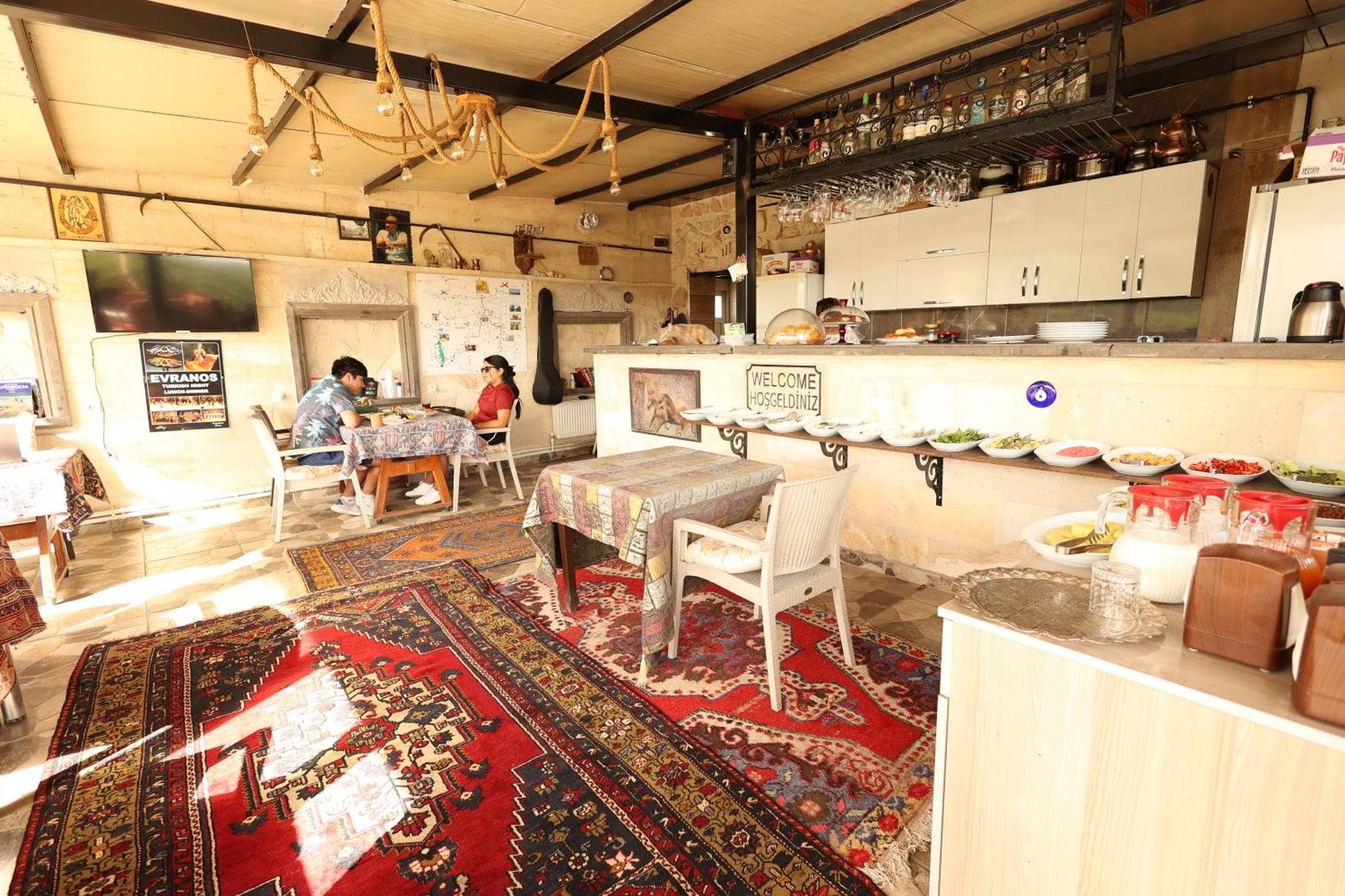 Lucky Luke Stone House Apartment Göreme Exterior photo
